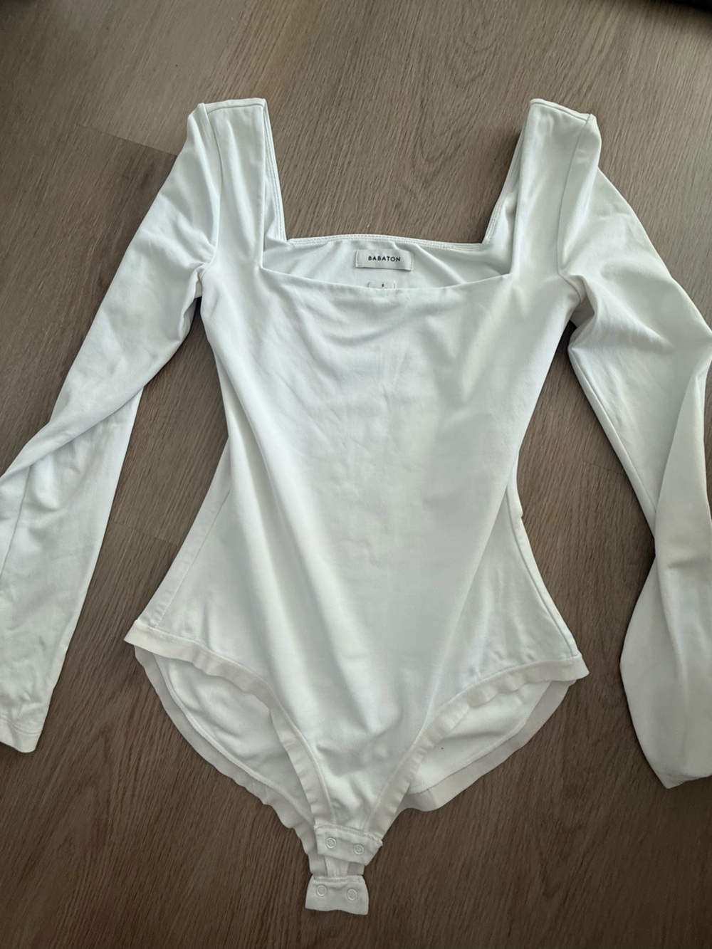 Aritzia White Long Sleeve Scoop Neck body suit